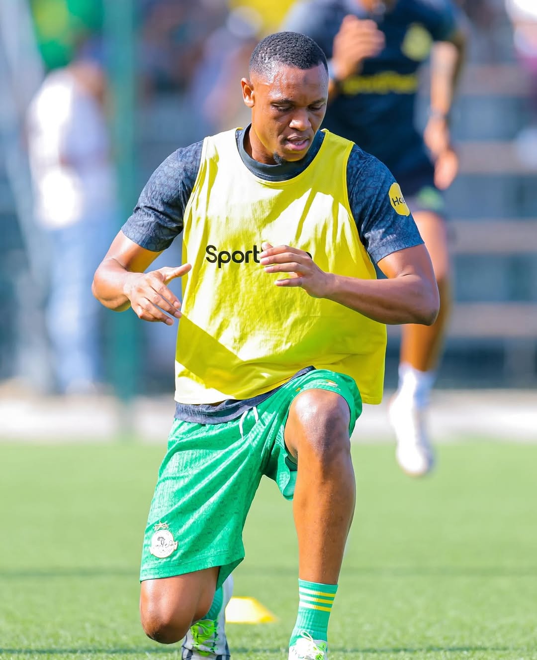 Official: Bakari Mwamnyeto Signs New Yanga Contract Until 2028
