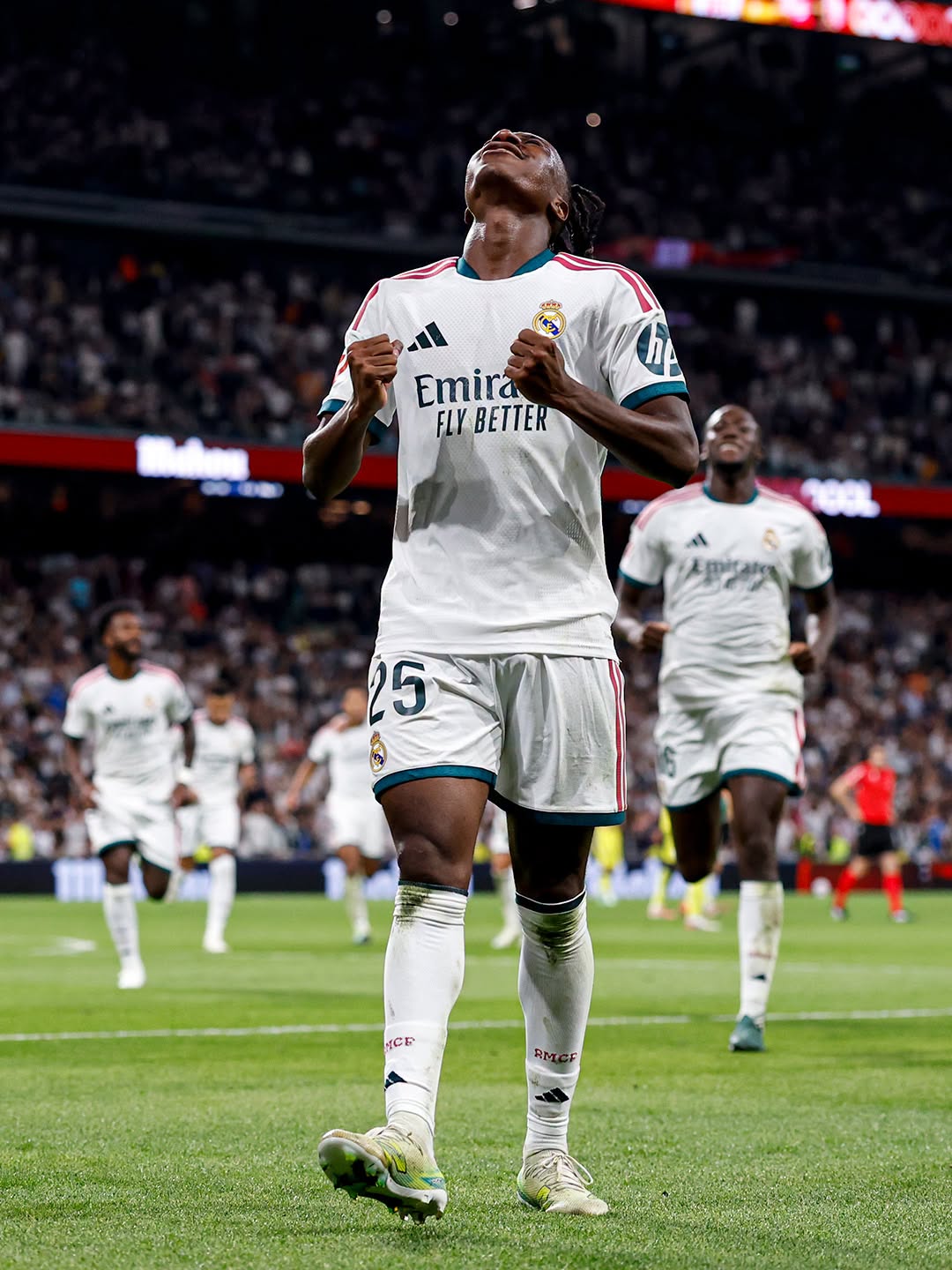 Real Madrid Beat Villarreal 1-0 as Vinicius Junior Sees Red After VAR Review